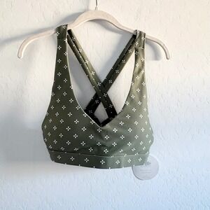 Sarahs Day x White Fox Active White Jasmine Sports Bra Olive Clover Print XL